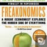 Image of Freakonomics : a rogue economist explores the hidden side of everything